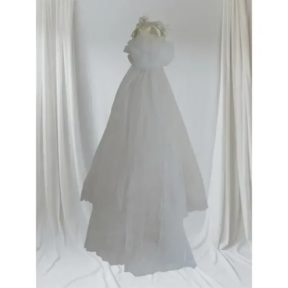 Vintage Wedding Dress Gown Set Veil Cape Headpiece Preserved Keepsake Box - Picture 2 of 16